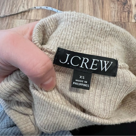 J. Crew Brushed rib puff-sleeve crewneck sweater top - Picture 6 of 9